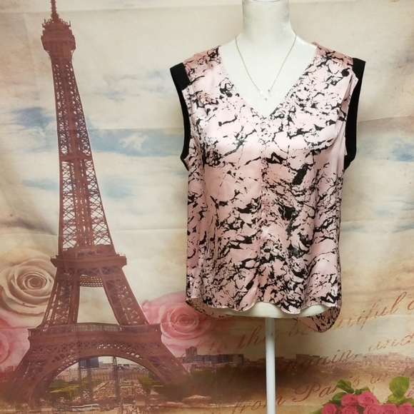 Vince Camuto Tops - Vince Camuto  petite sleevel…